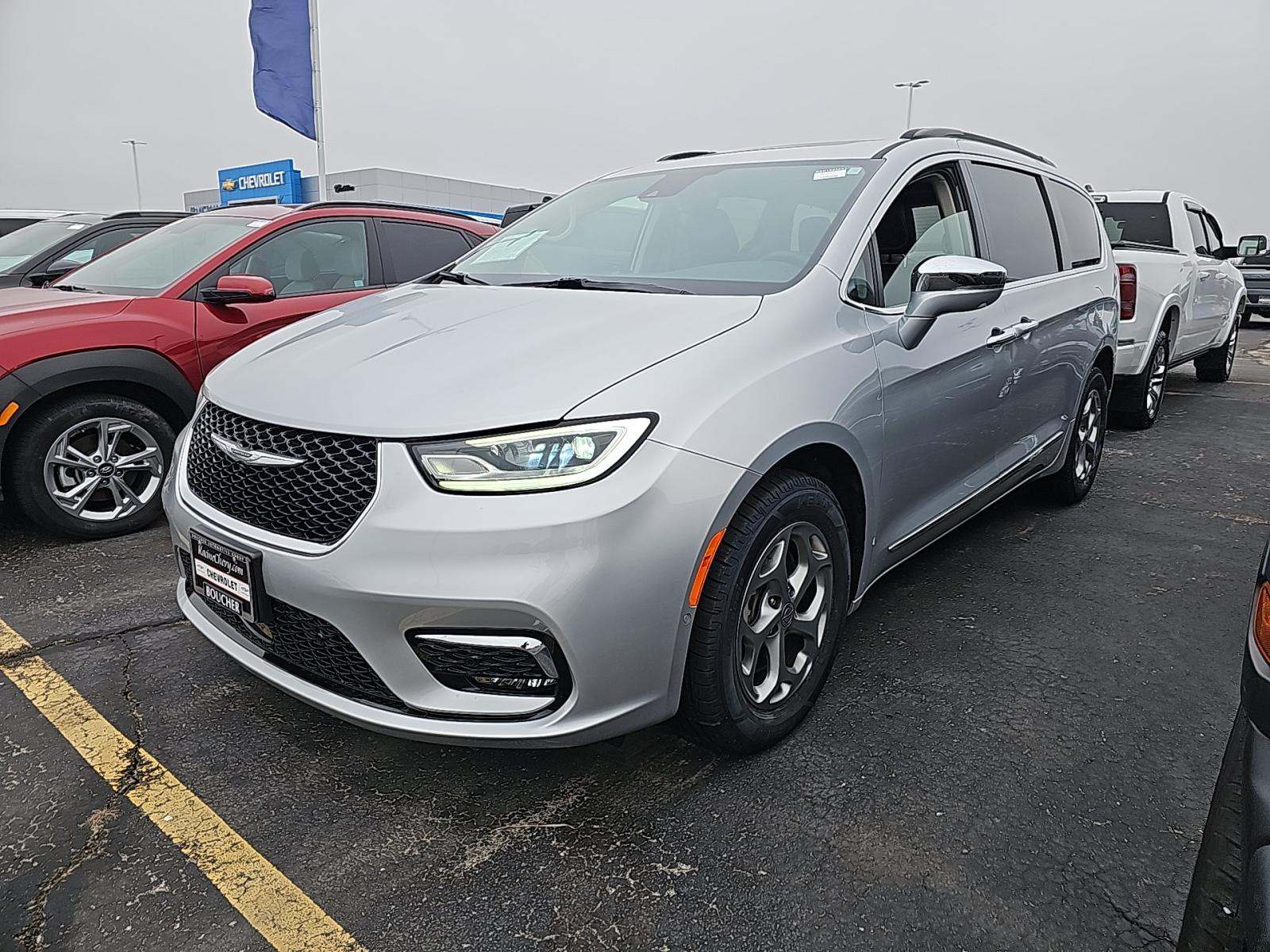 2022 Chrysler Pacifica Limited AWD
