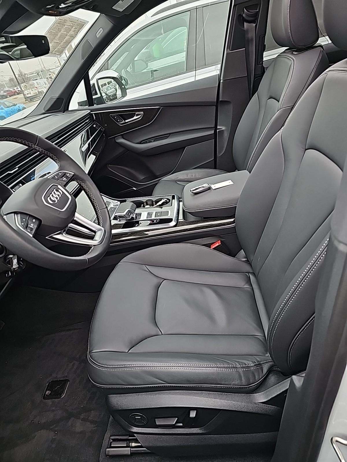 2025 Audi Q7 Premium AWD