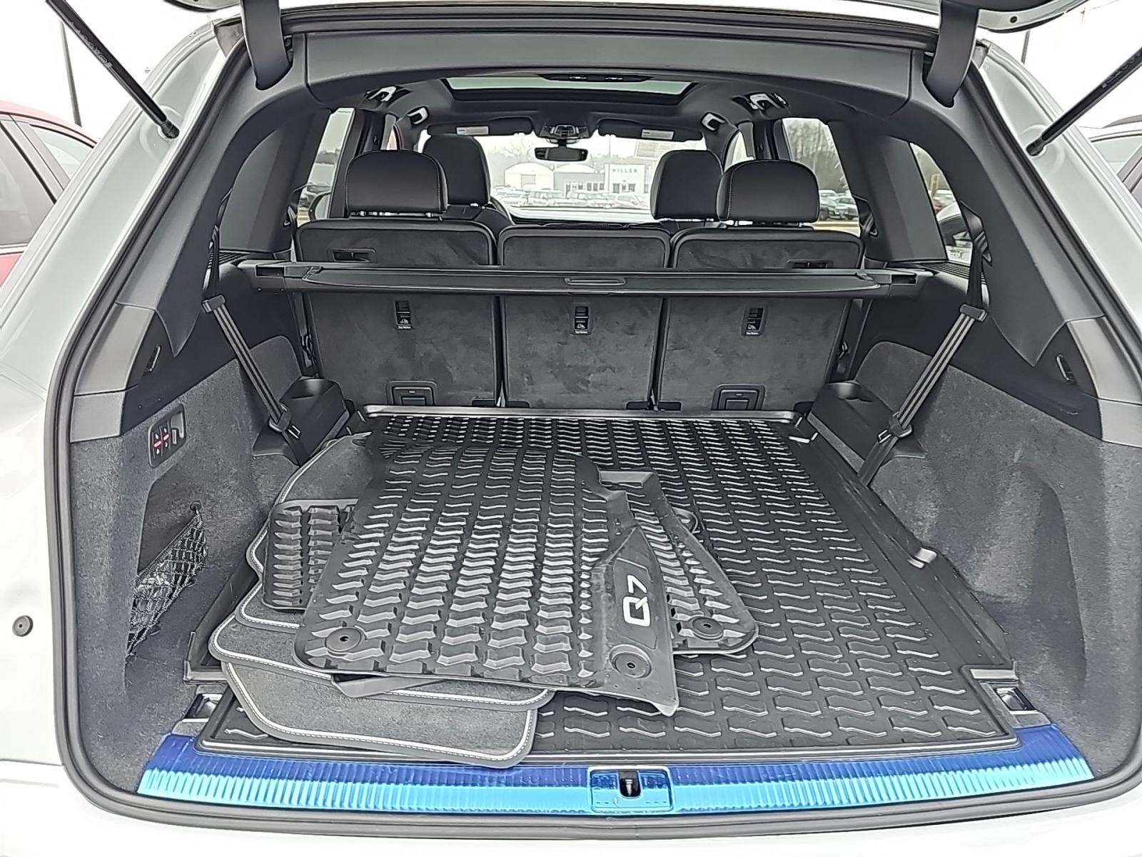 2025 Audi Q7 Premium AWD