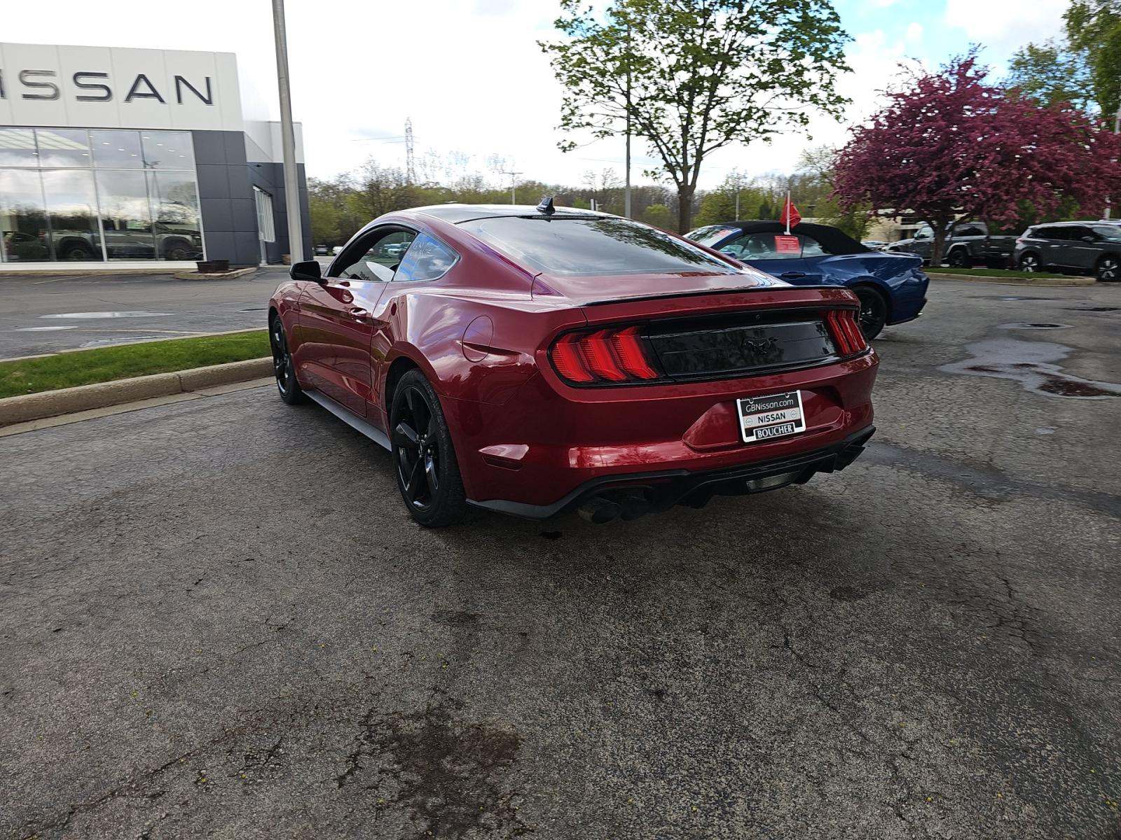 FORD MUSTANG - 2