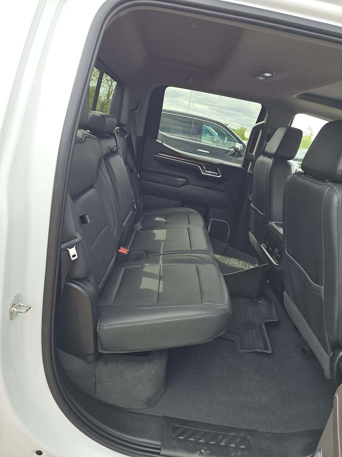 2023 Chevrolet Silverado 1500 RST AWD