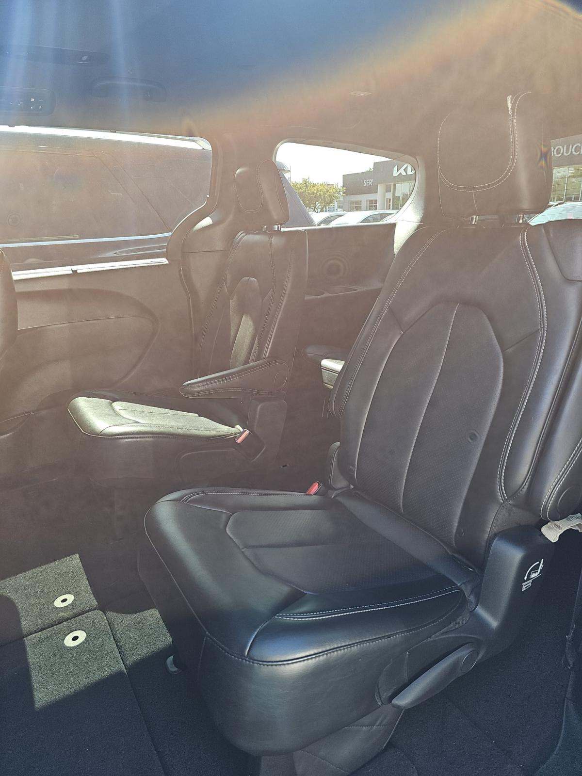 2025 Chrysler Pacifica Select FWD