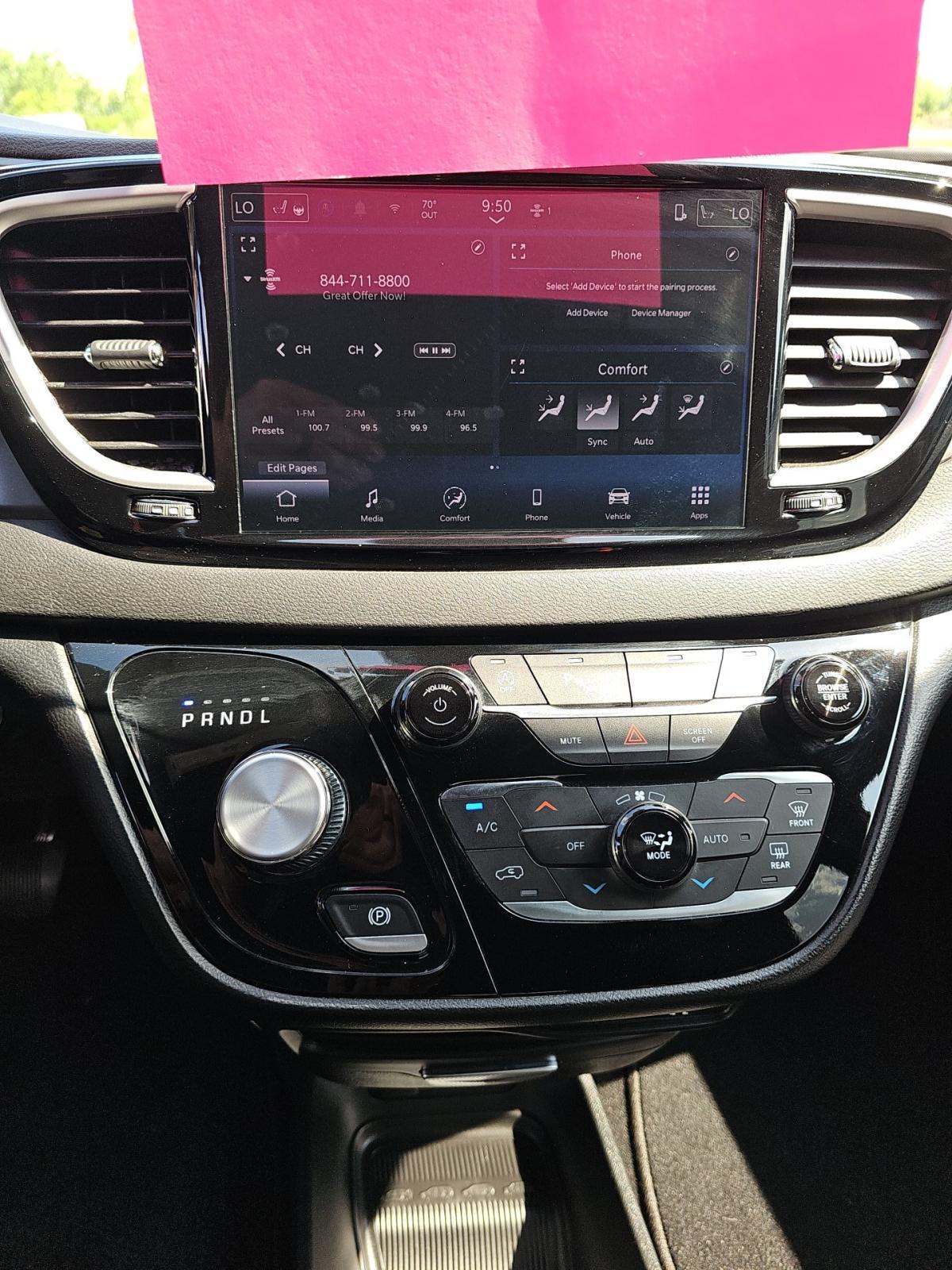 2025 Chrysler Pacifica Select FWD