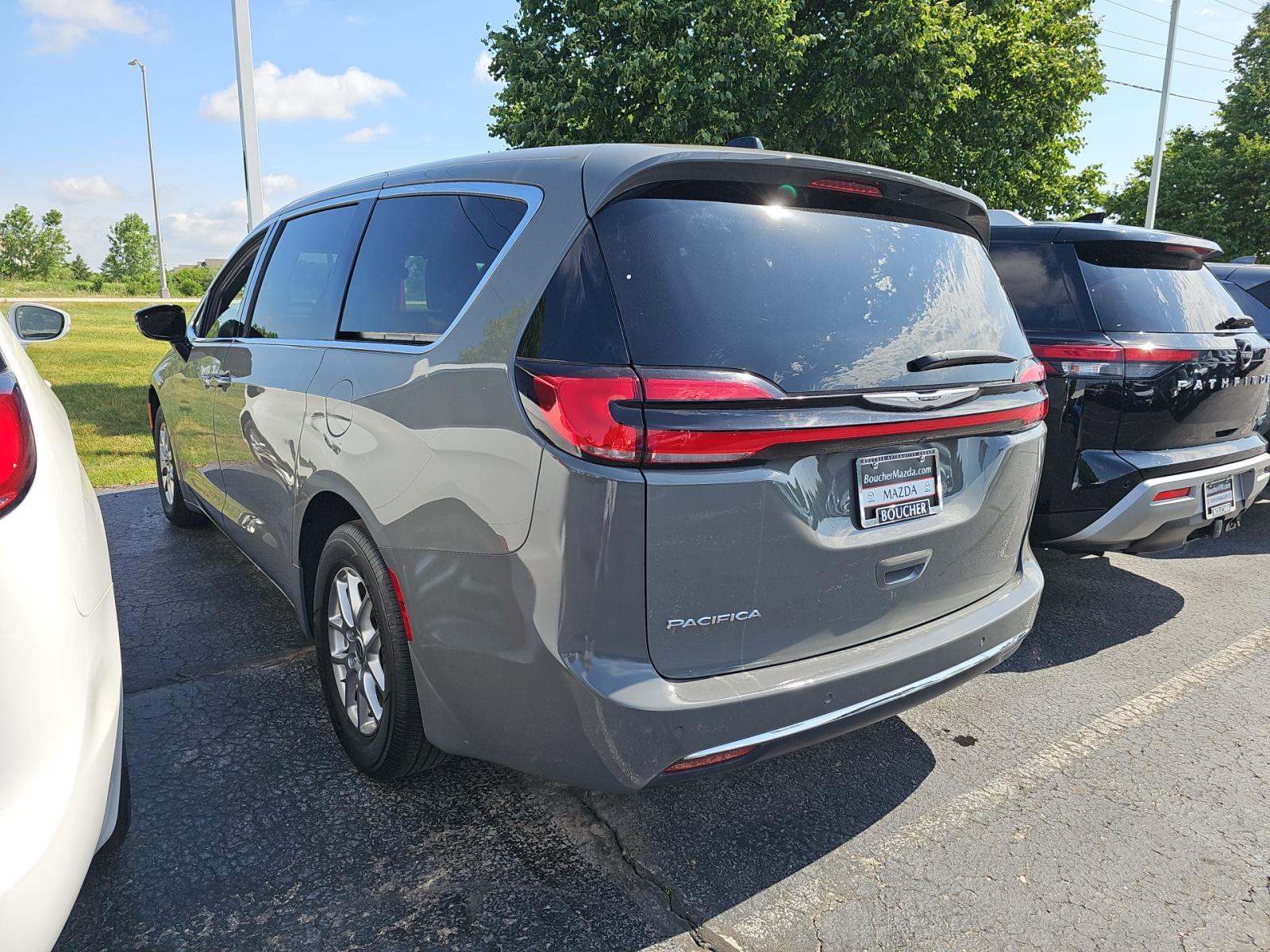 2025 Chrysler Pacifica Select FWD
