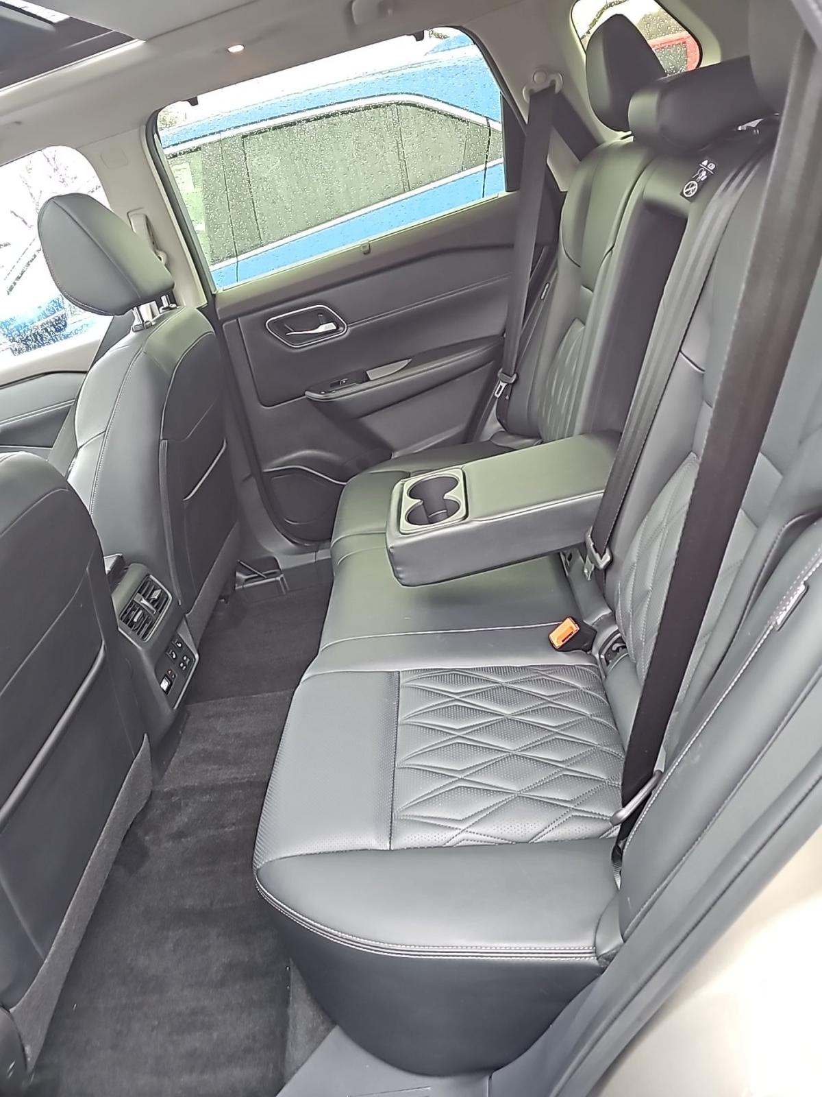 2023 Nissan Rogue Platinum AWD