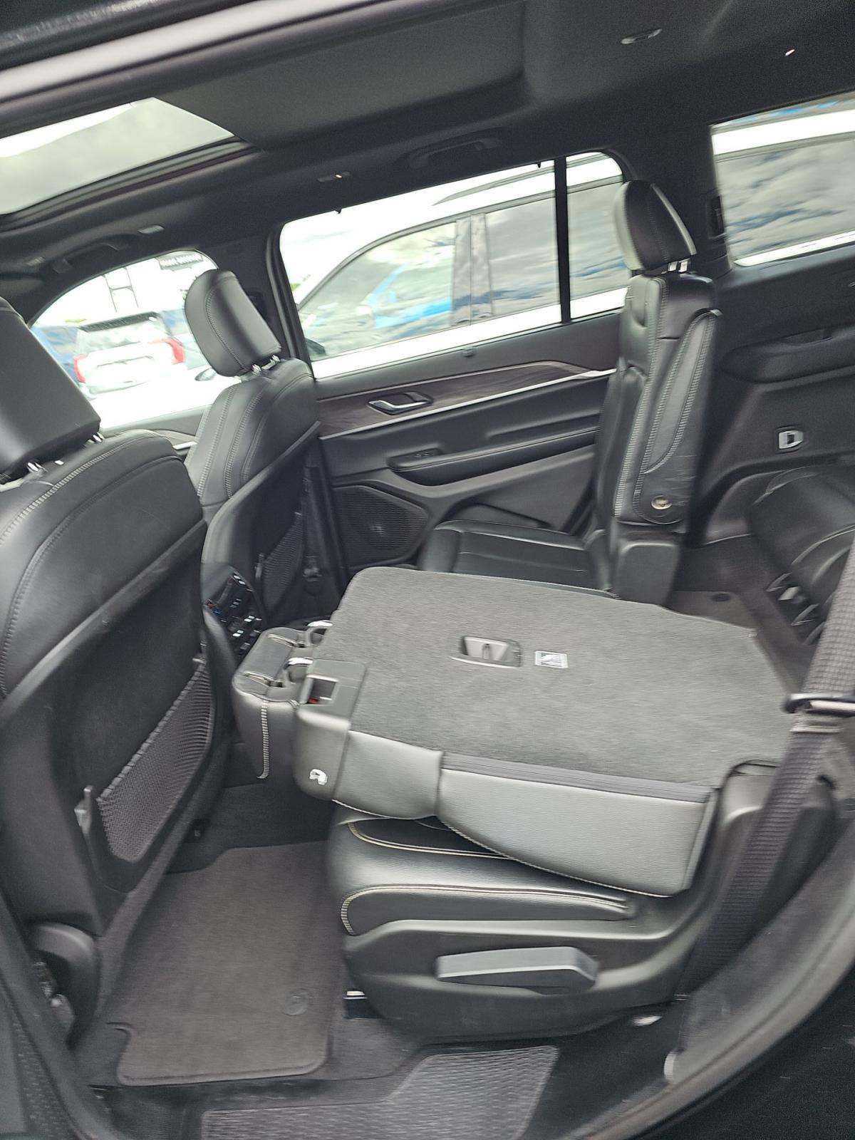 2024 Jeep Grand Cherokee L Limited AWD