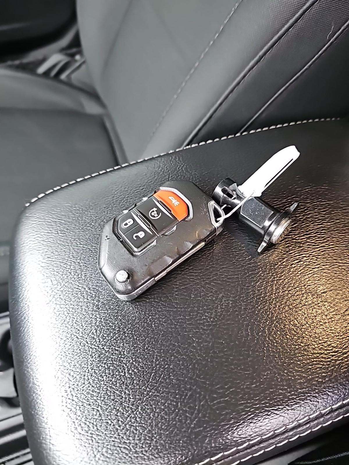 JEEP UNLIMITED SAHARA - 8