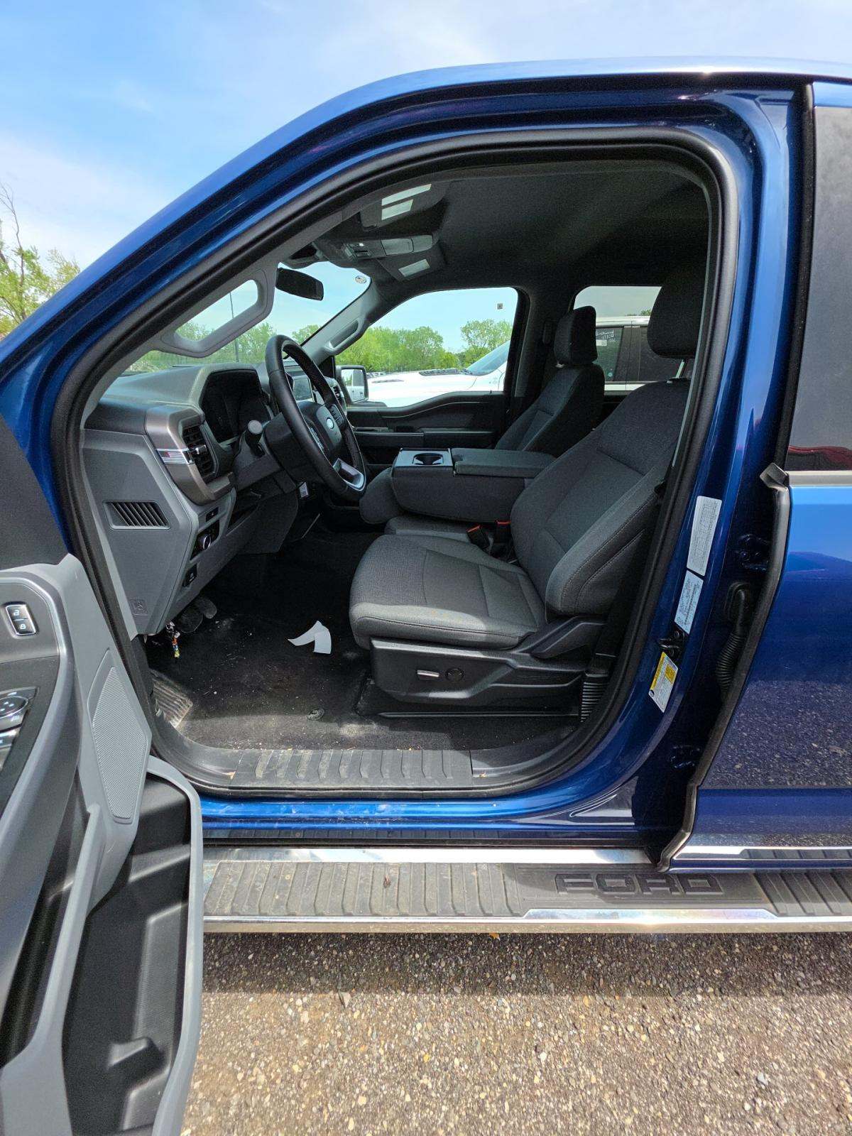 2025 Ford F-150 XLT AWD