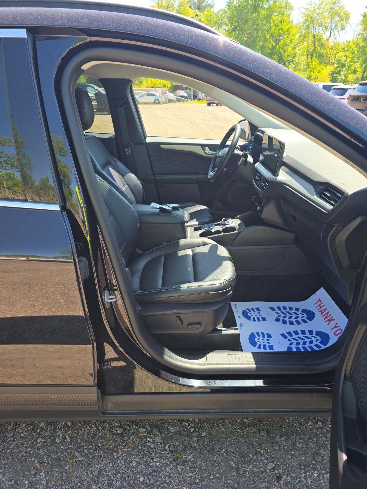 2025 Ford Escape Platinum AWD