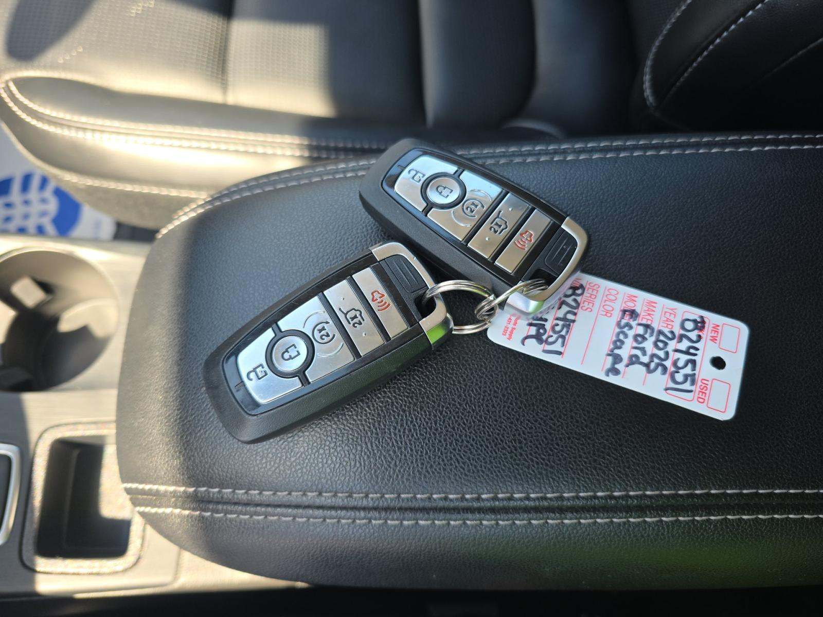 2025 Ford Escape Platinum AWD