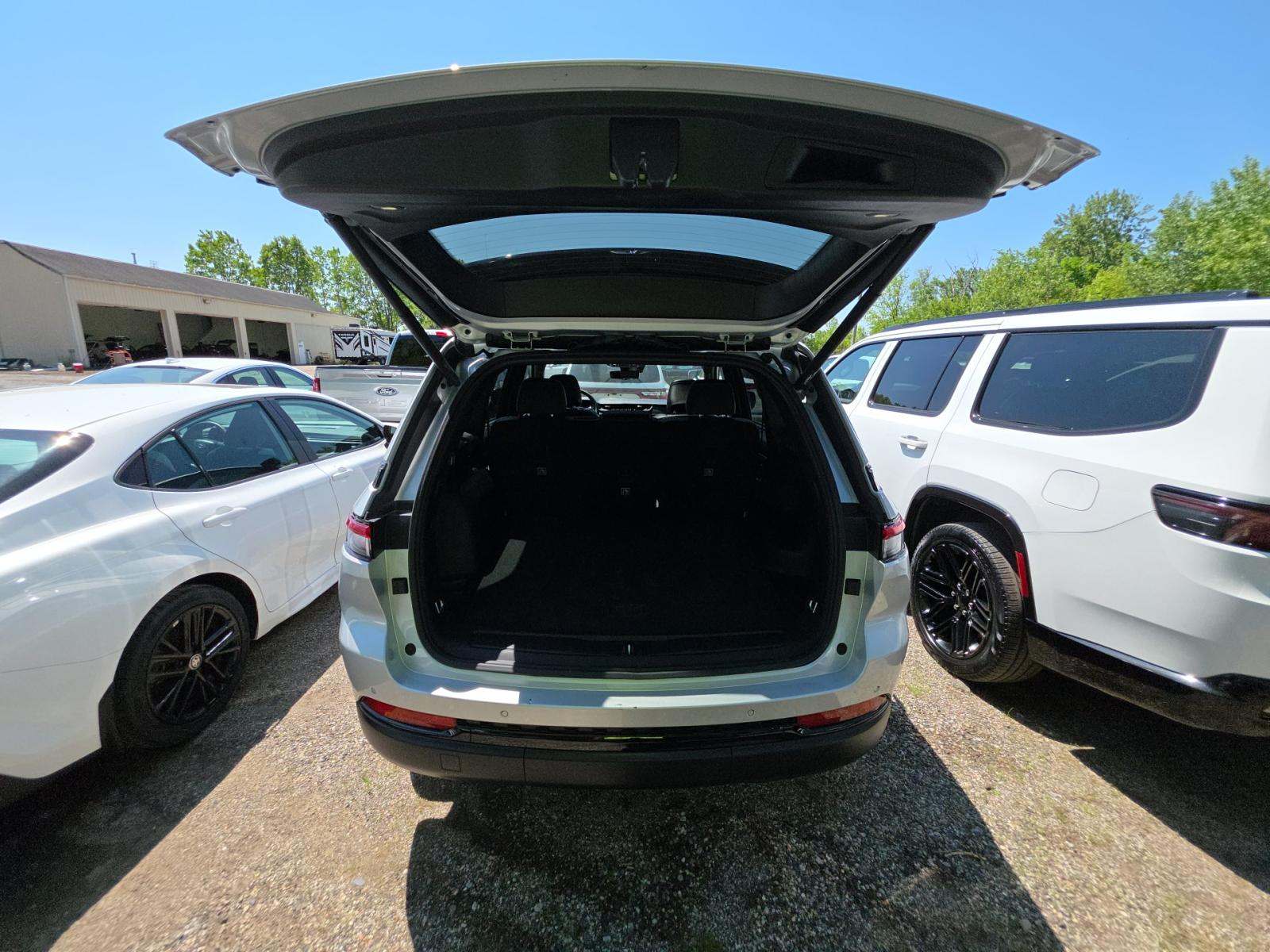 2024 Jeep Grand Cherokee Limited AWD