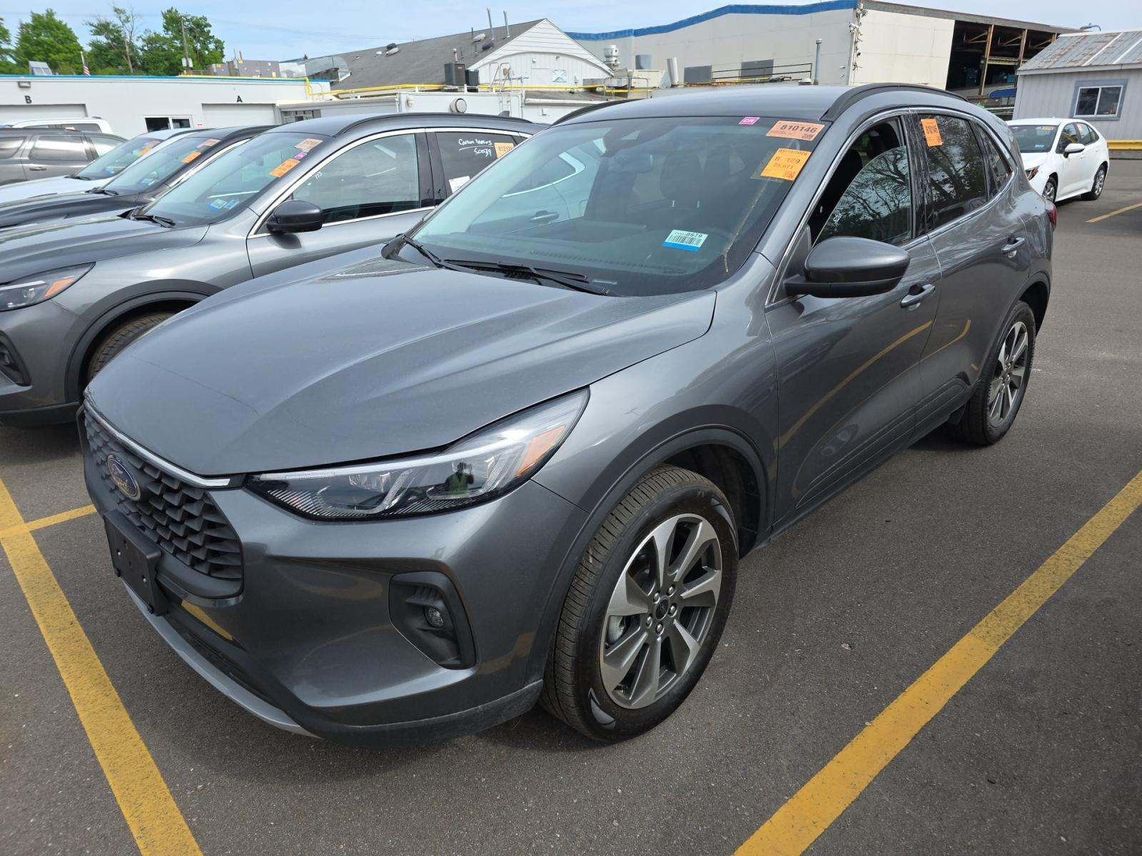 2025 Ford Escape Platinum AWD