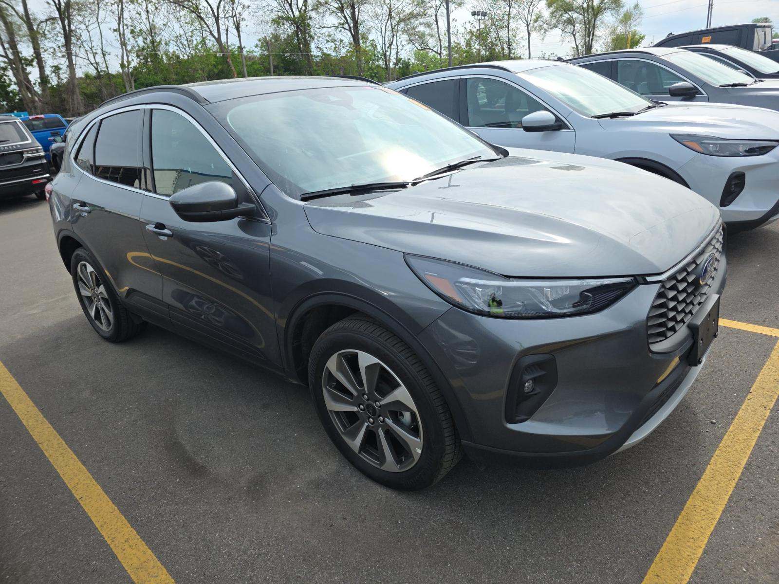 2025 Ford Escape Platinum AWD