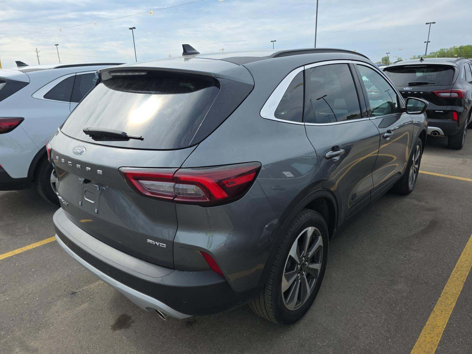 2025 Ford Escape Platinum AWD