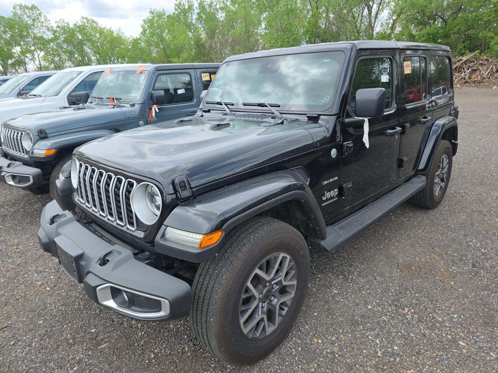 2024 Jeep Wrangler Sahara AWD