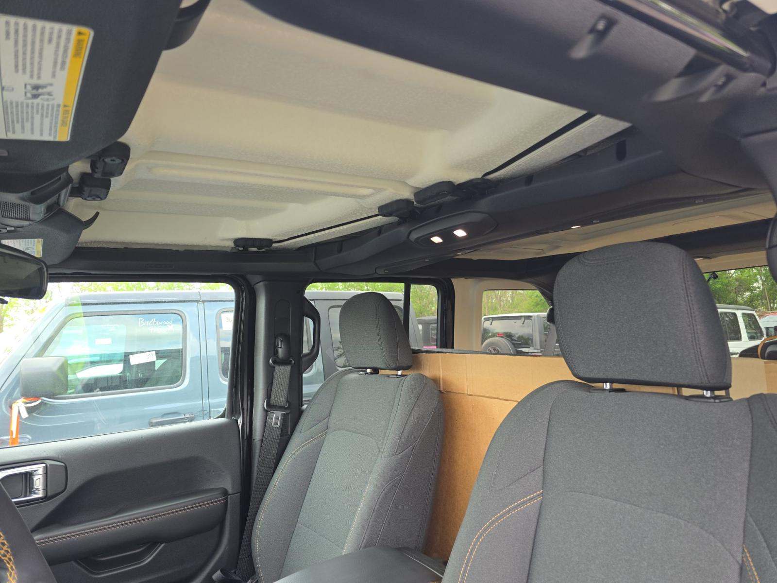 2024 Jeep Wrangler Sahara AWD