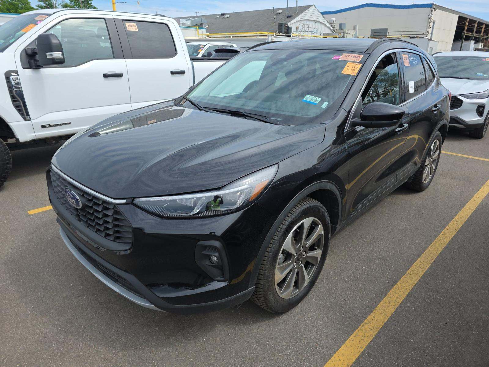 FORD ESCAPE - 1