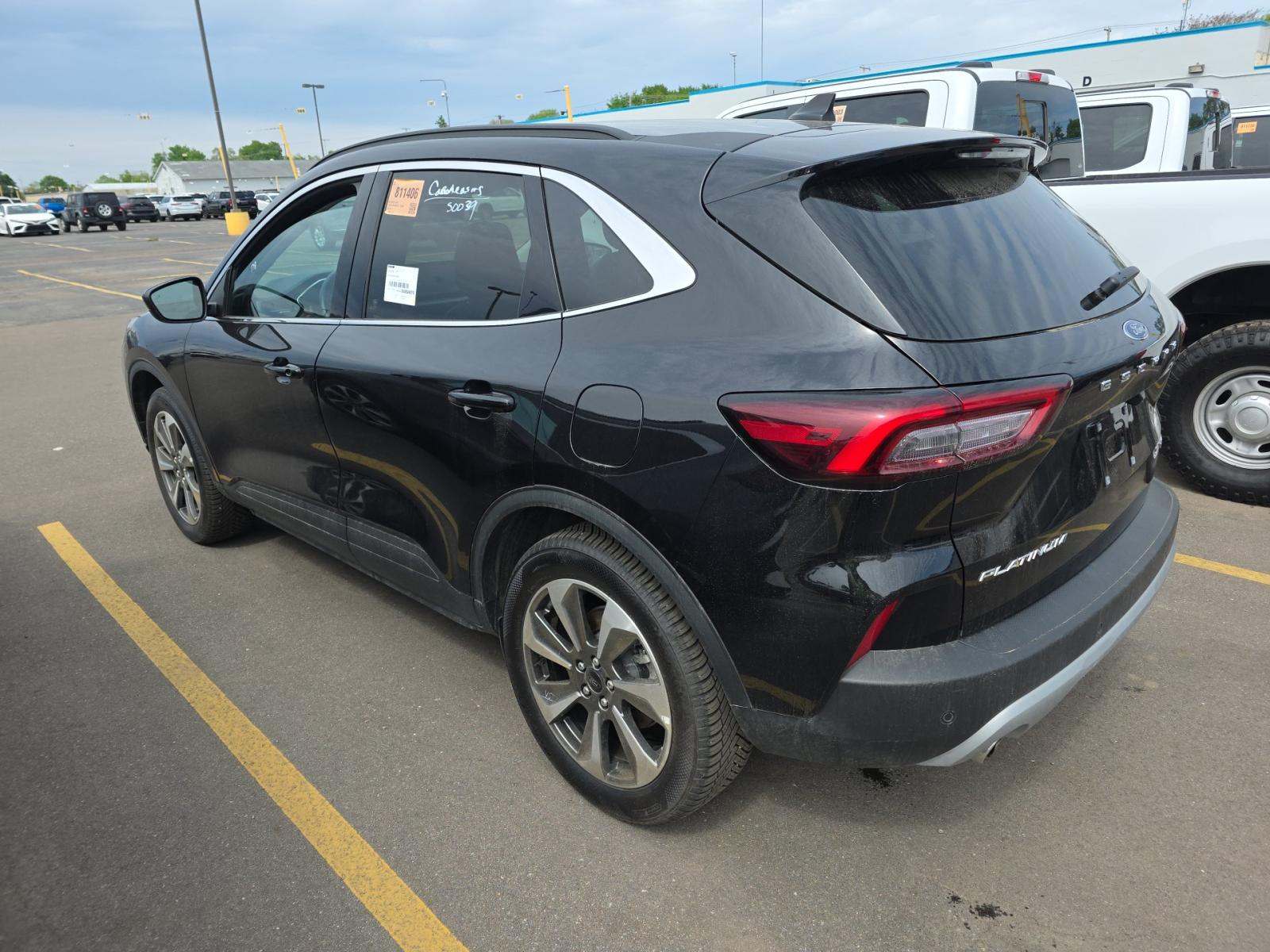 FORD ESCAPE - 2