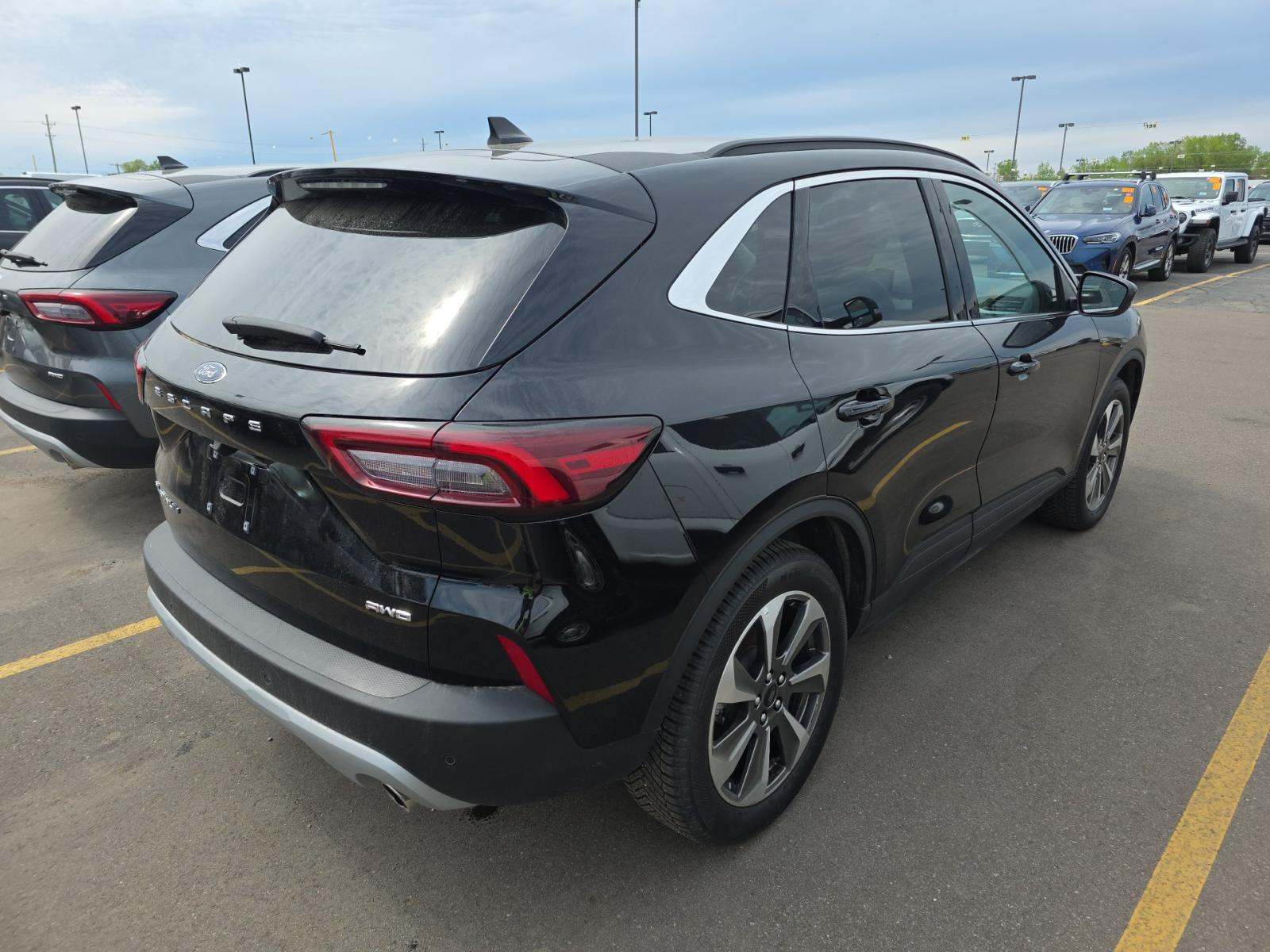 FORD ESCAPE - 3