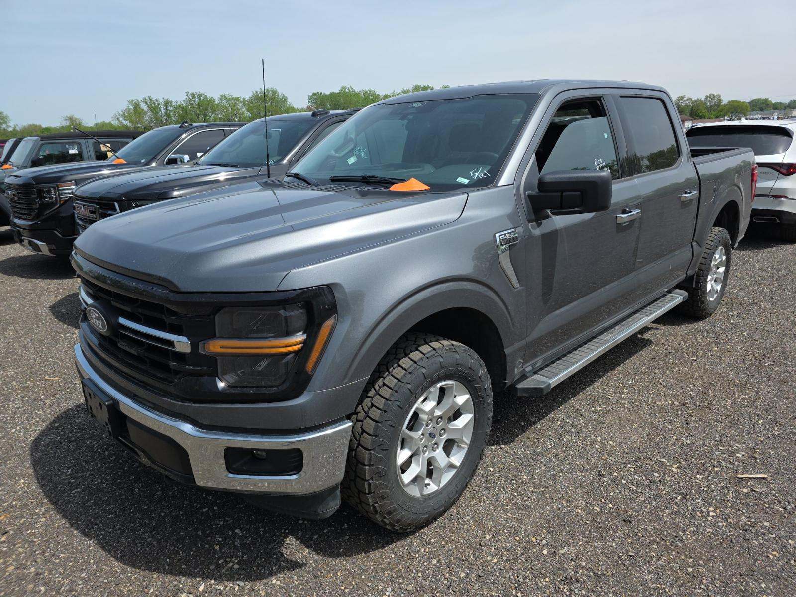 2025 Ford F-150 XLT AWD