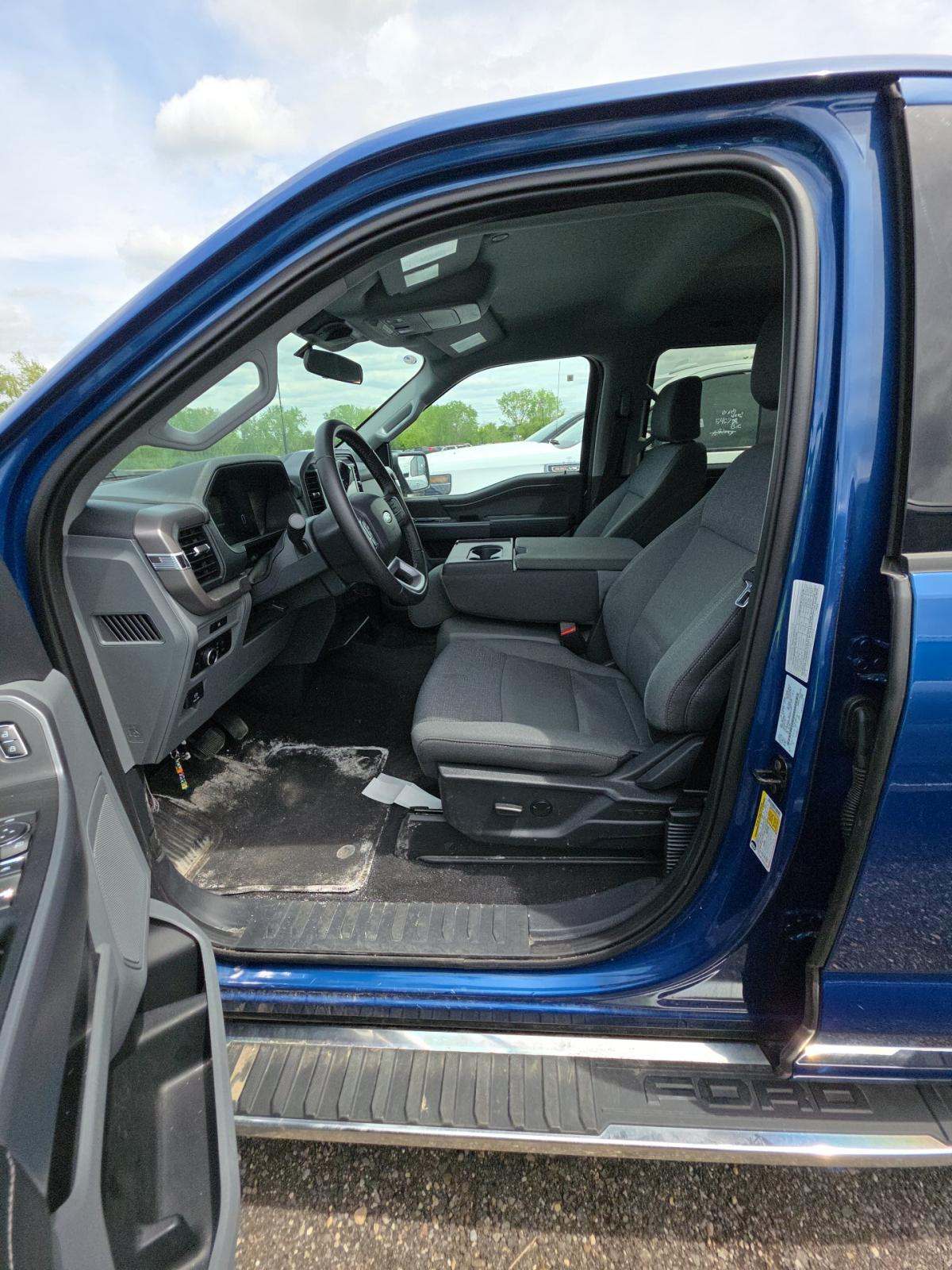 2025 Ford F-150 XLT AWD