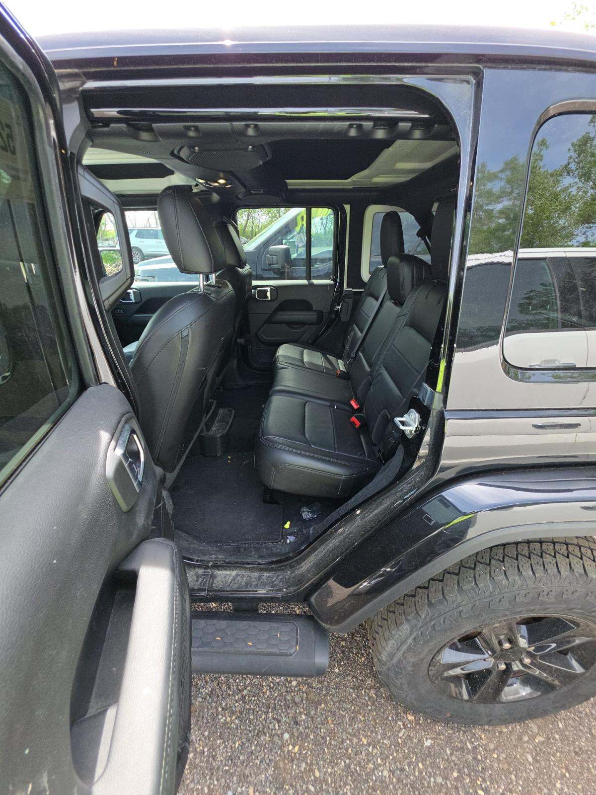 2023 Jeep Wrangler Sahara Altitude AWD