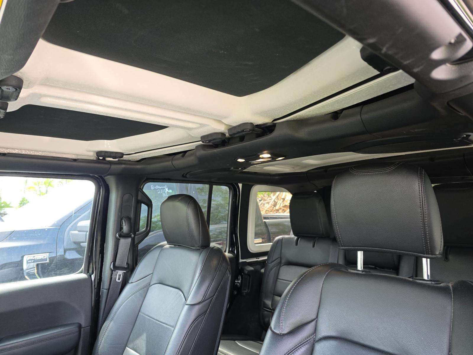 2023 Jeep Wrangler Sahara Altitude AWD