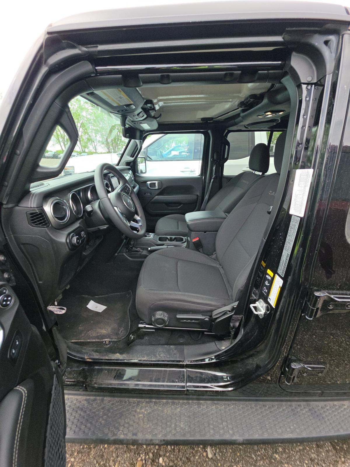 2023 Jeep Wrangler Sahara AWD