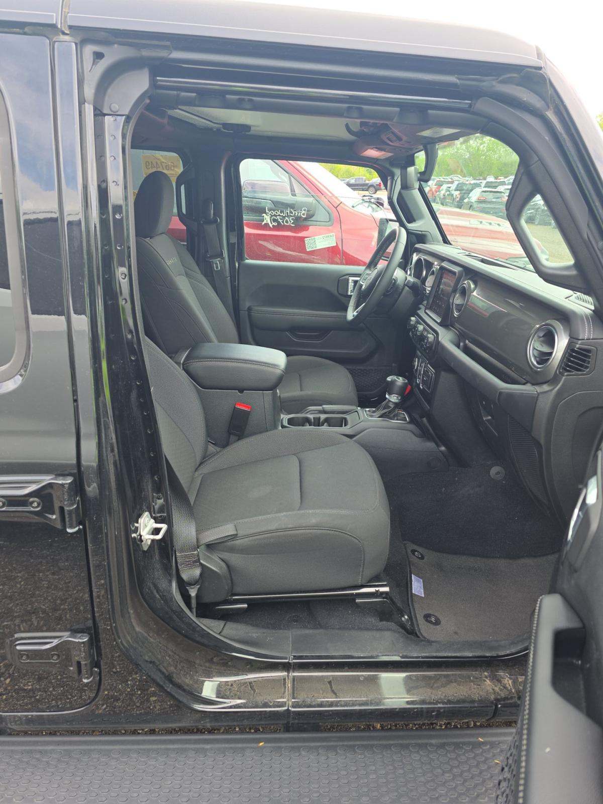 2023 Jeep Wrangler Sahara AWD