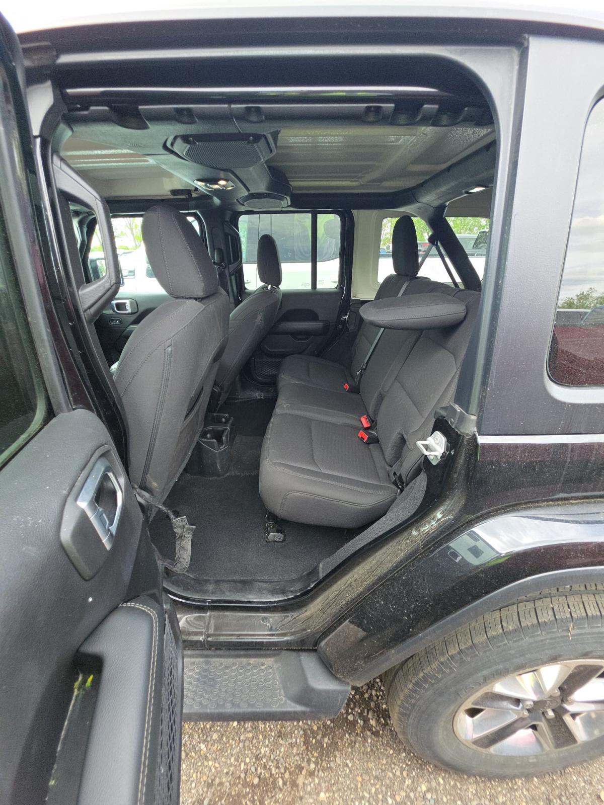 2023 Jeep Wrangler Sahara AWD