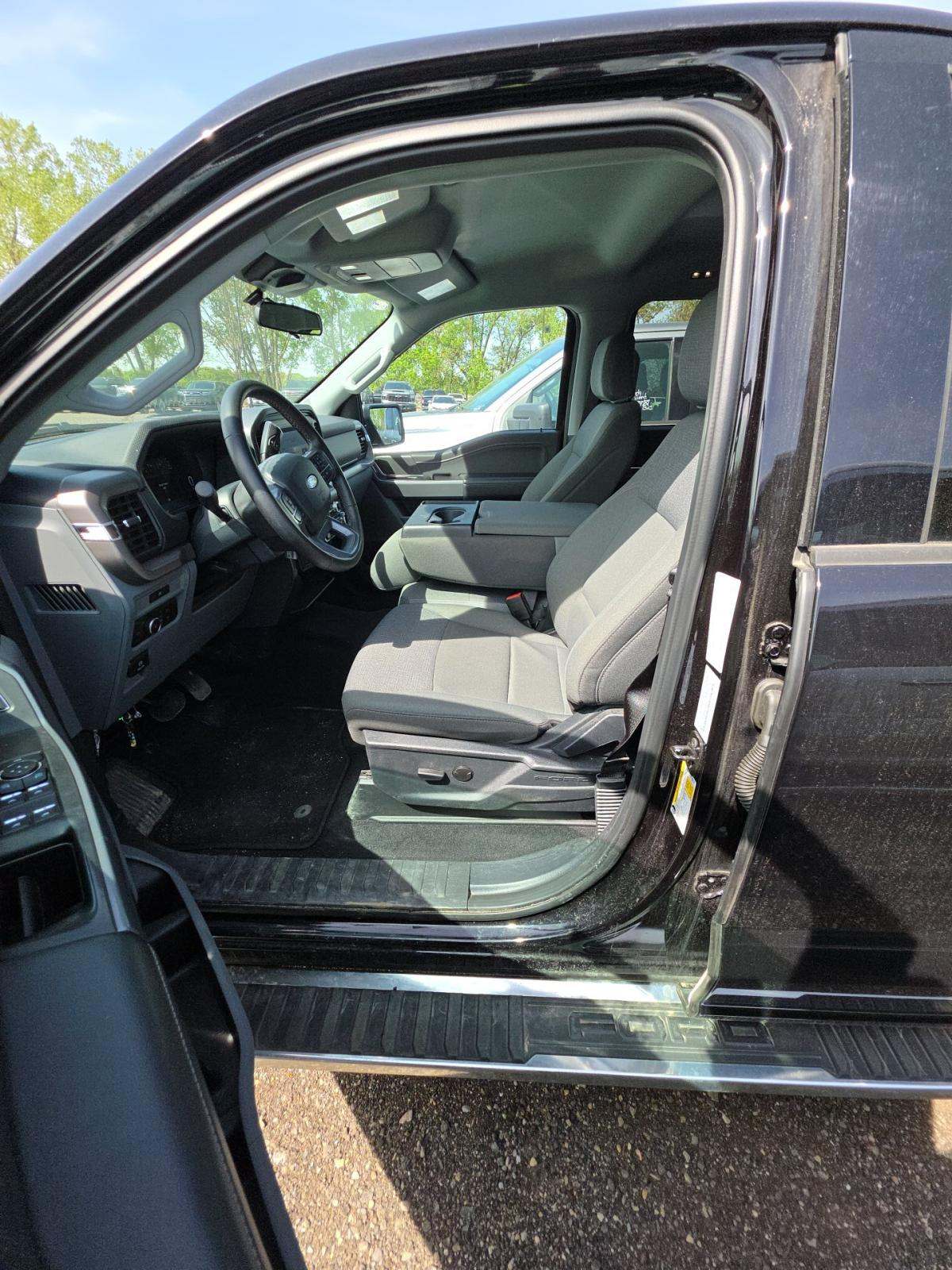 2025 Ford F-150 XLT AWD