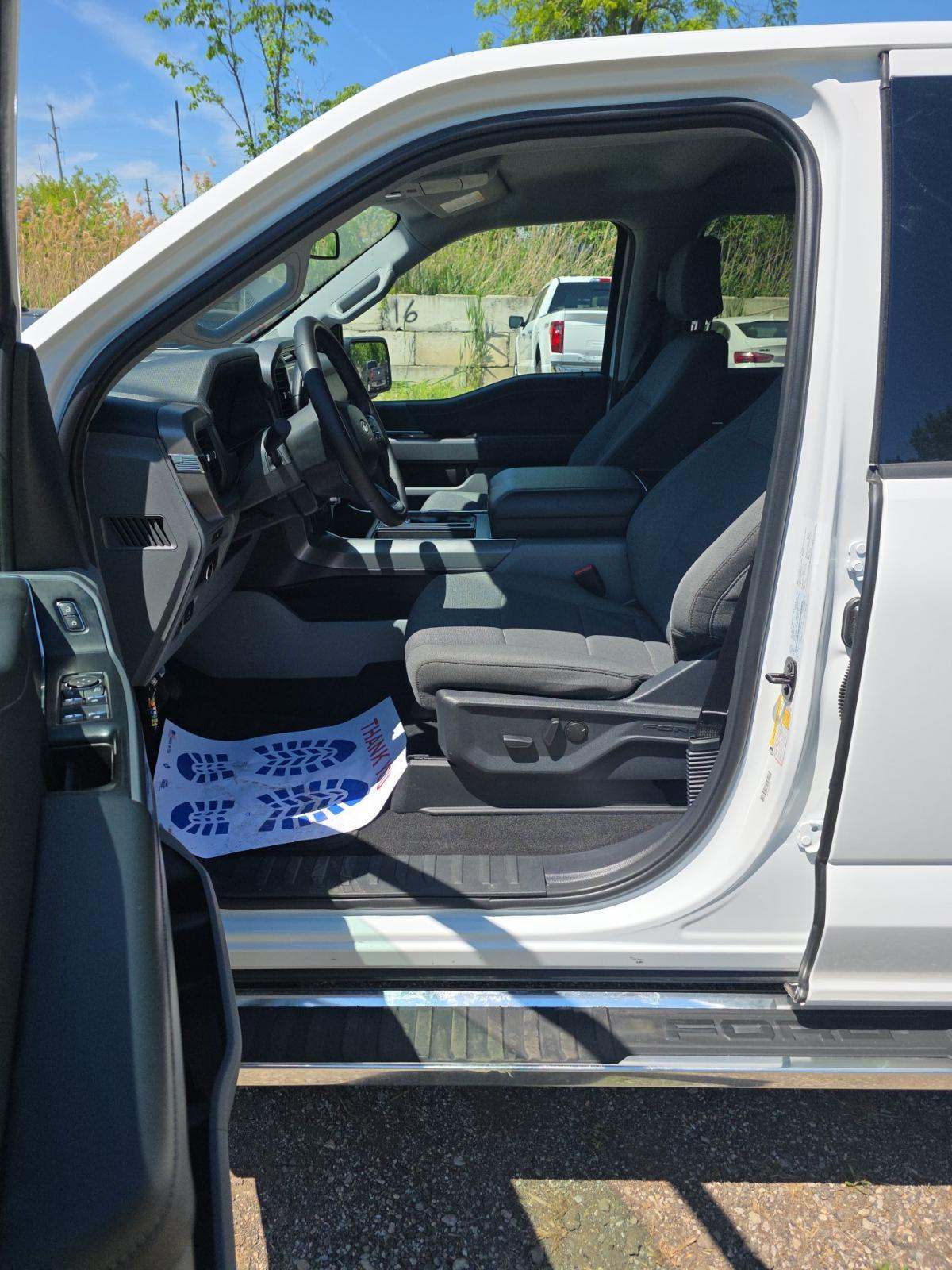 2025 Ford F-150 XLT AWD