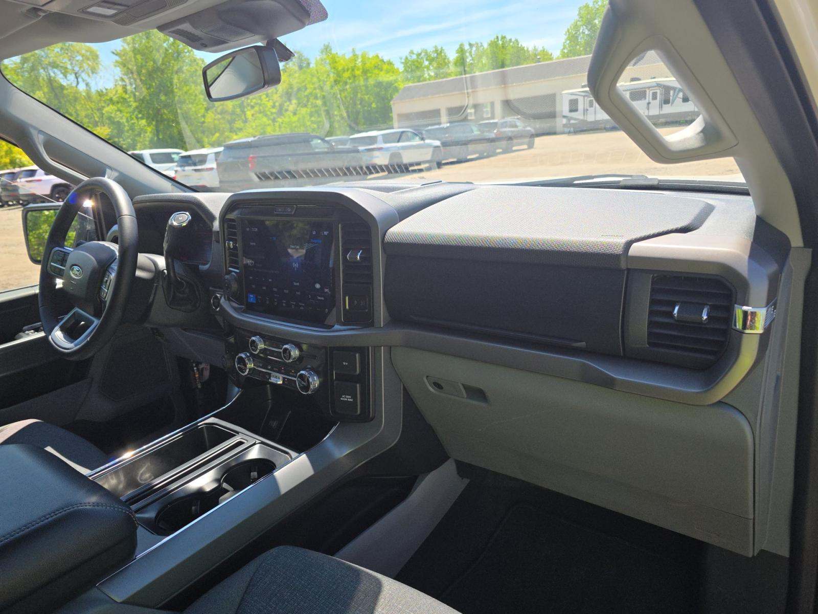 2025 Ford F-150 XLT AWD