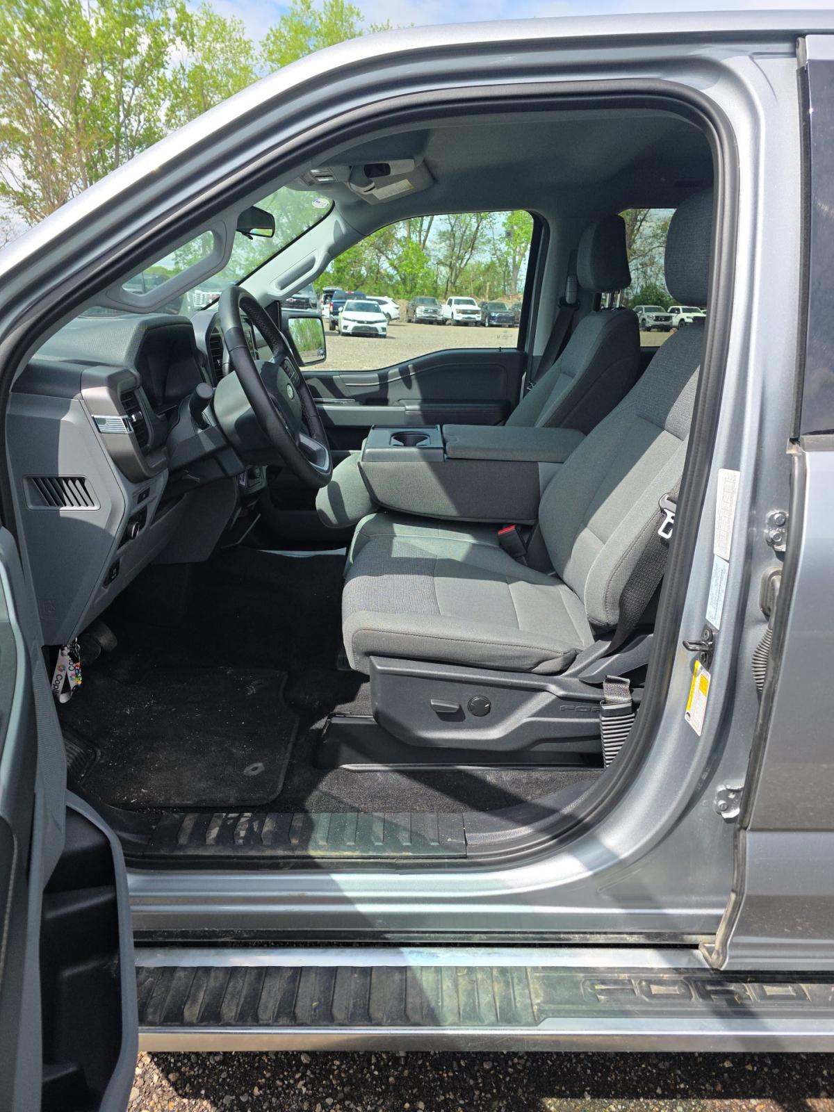 2025 Ford F-150 XLT AWD