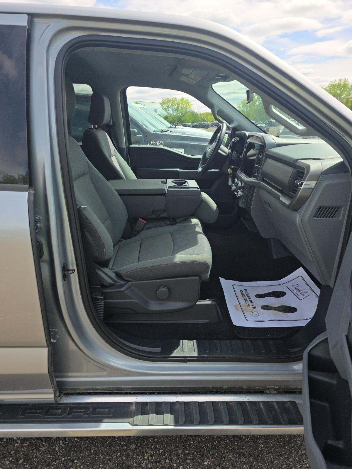 2025 Ford F-150 XLT AWD