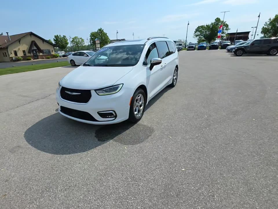 2023 Chrysler Pacifica Limited FWD