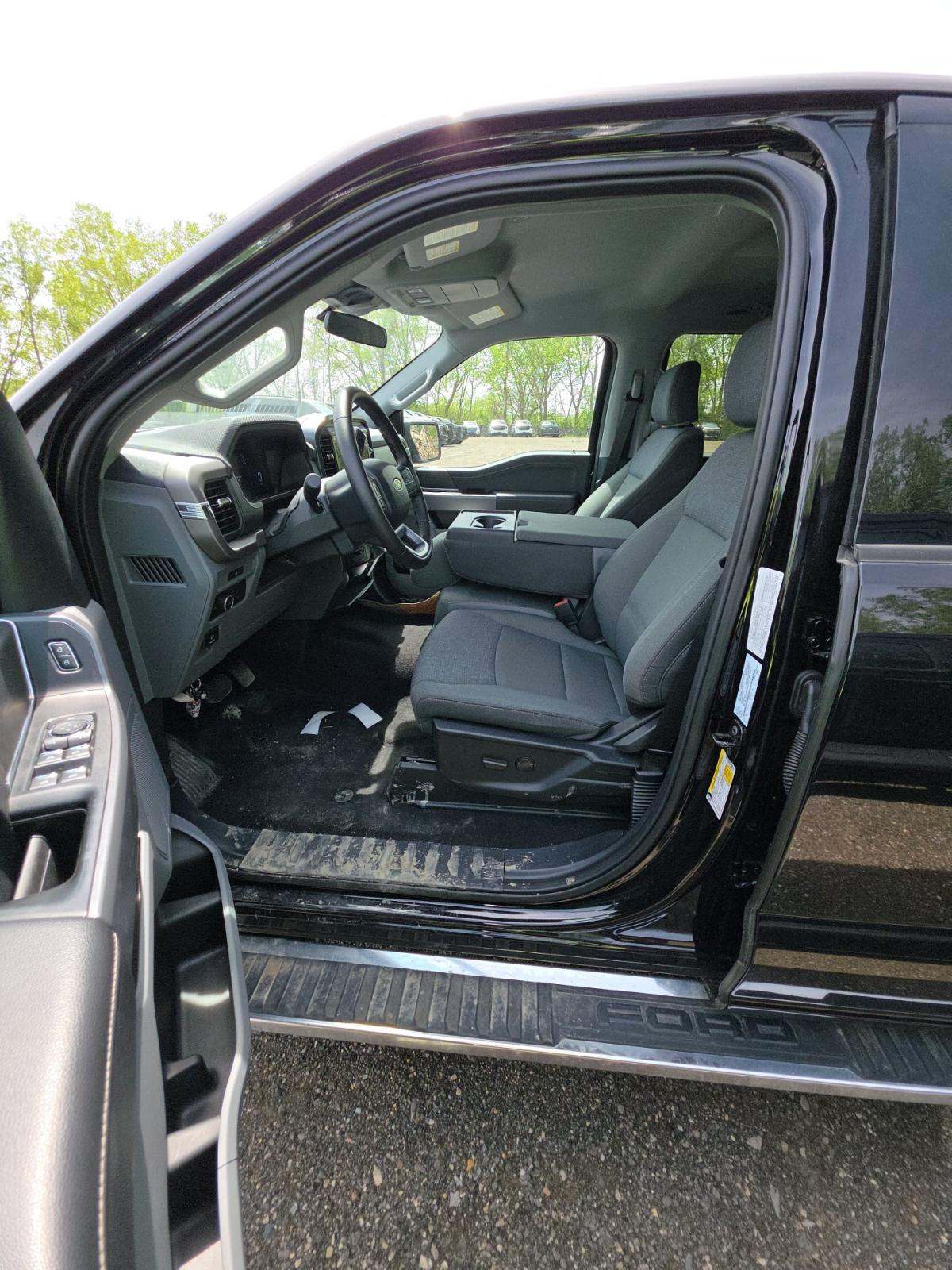 2025 Ford F-150 XLT AWD