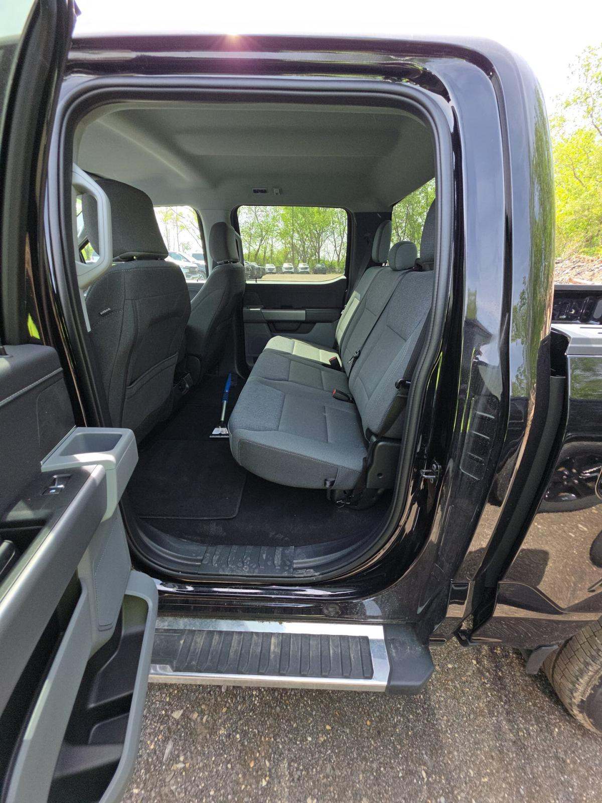 2025 Ford F-150 XLT AWD