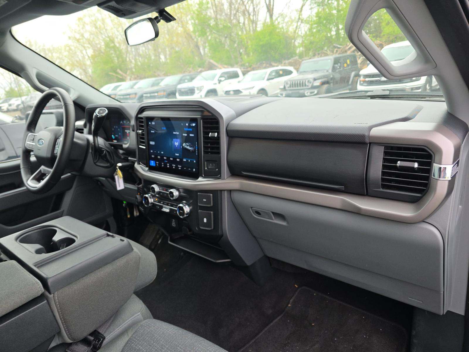 2025 Ford F-150 XLT AWD