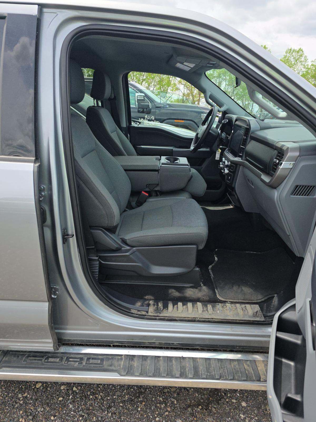 2025 Ford F-150 XLT AWD