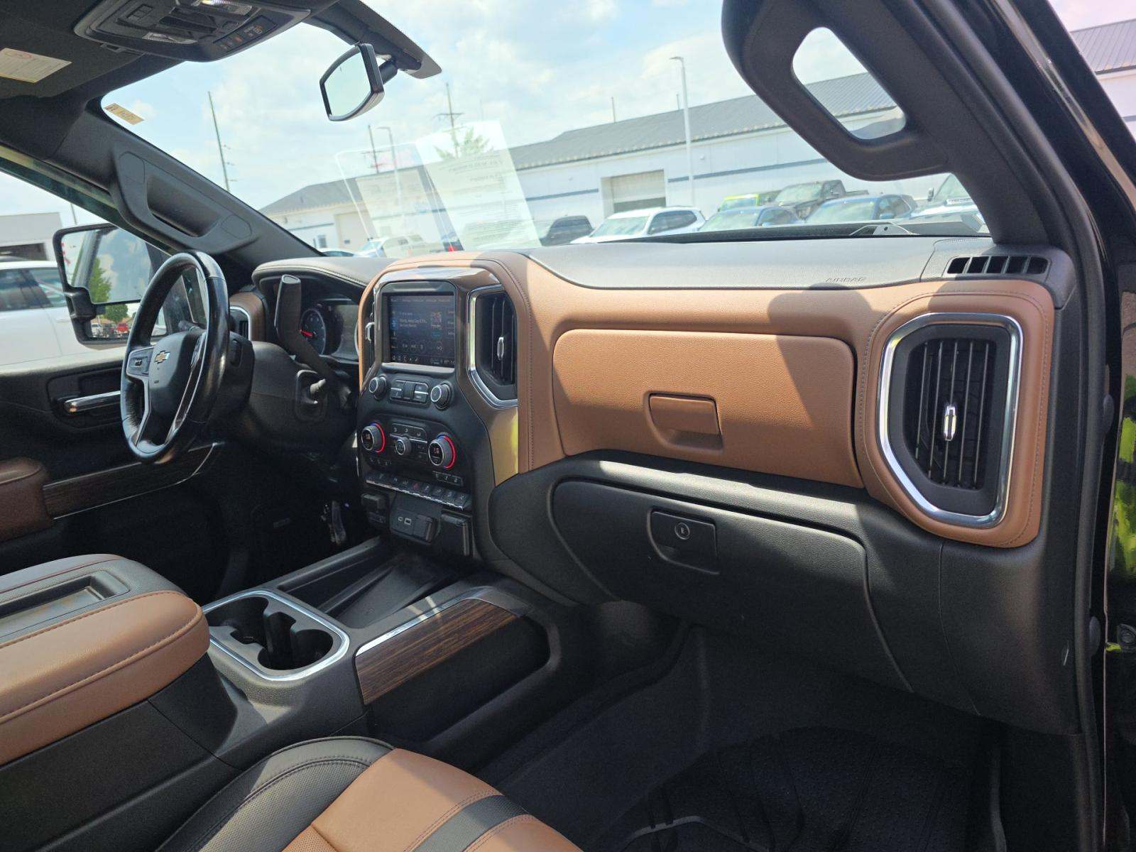 2022 Chevrolet Silverado 3500HD High Country AWD