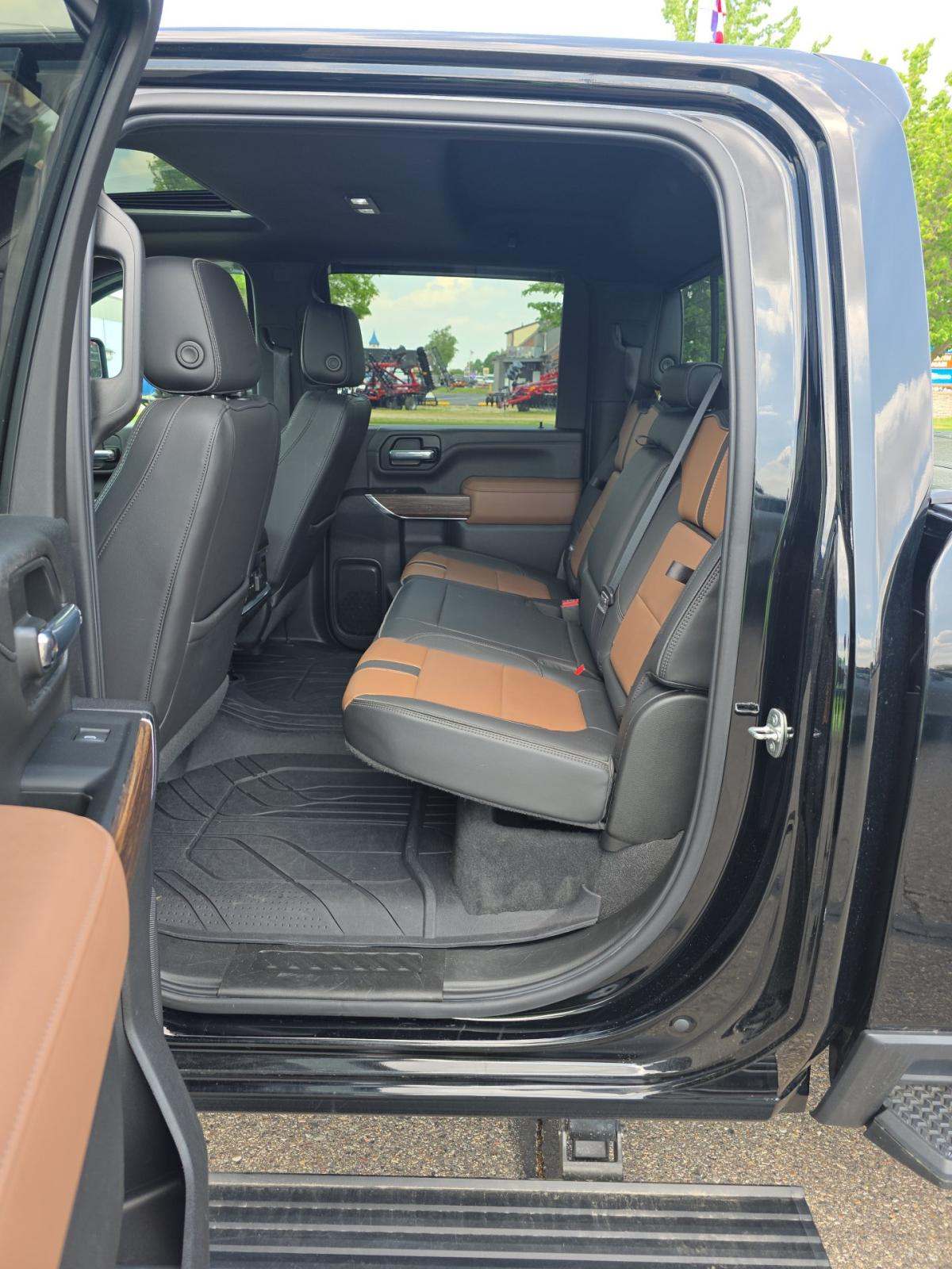 2022 Chevrolet Silverado 3500HD High Country AWD