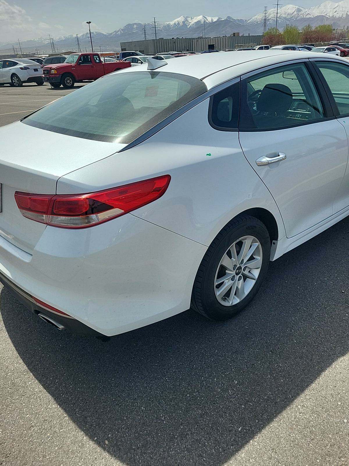 2017 Kia Optima LX FWD