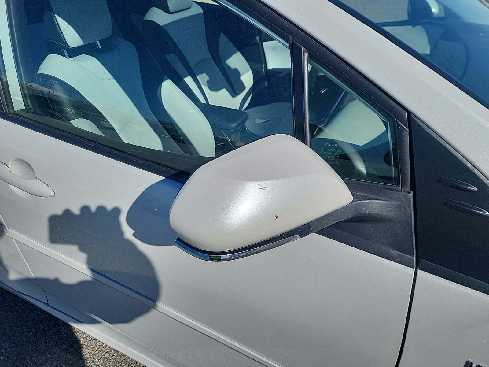 2022 Toyota Prius Limited FWD