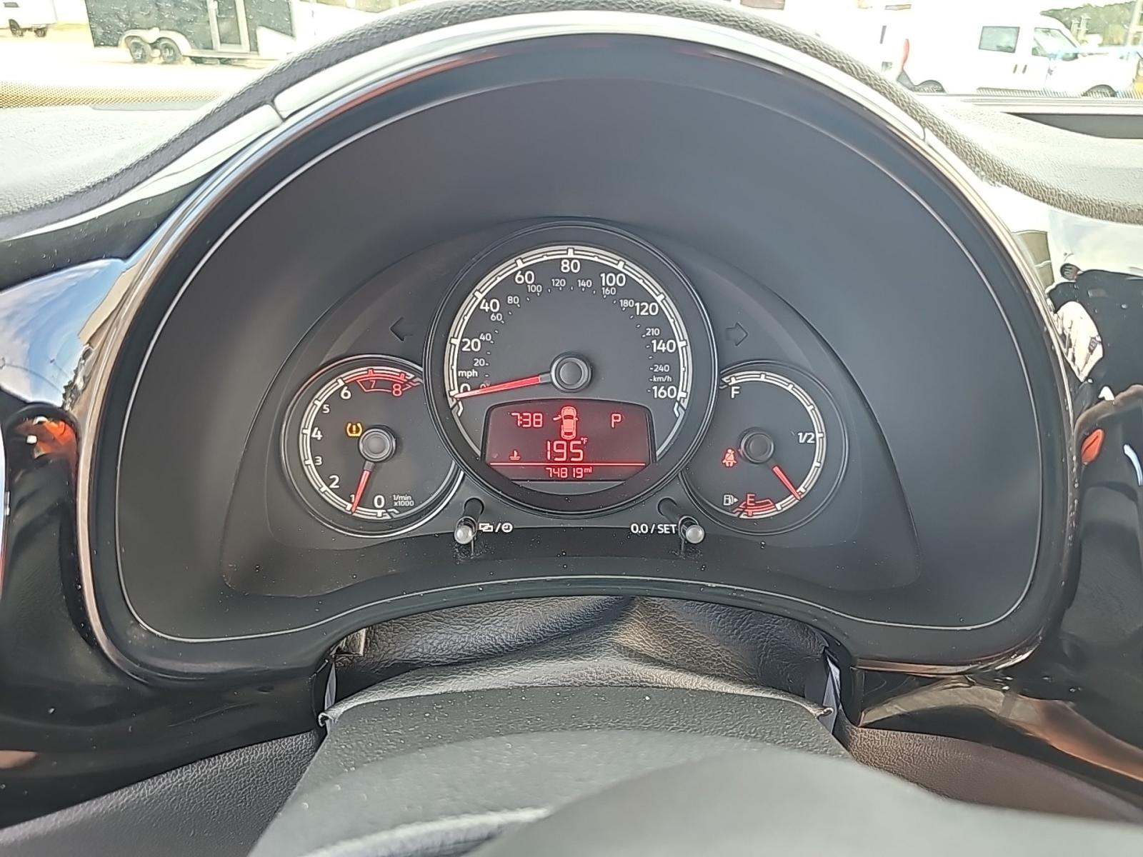 2017 Volkswagen Beetle 1.8T S FWD