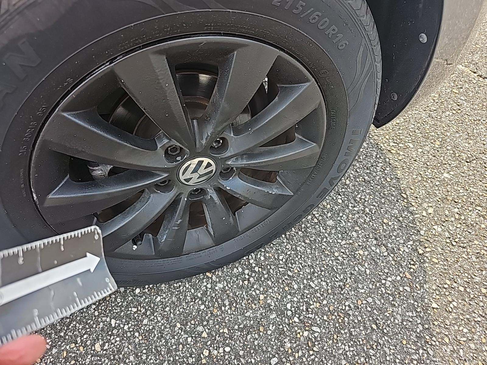 2017 Volkswagen Beetle 1.8T S FWD