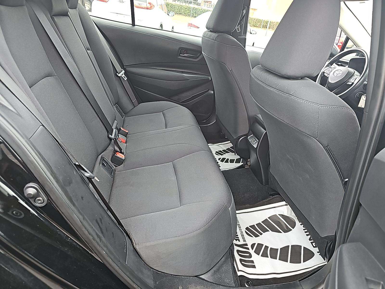 2025 Toyota Corolla LE FWD