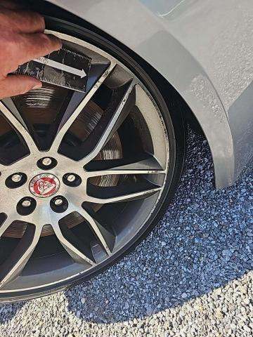 2015 Jaguar F-TYPE R RWD