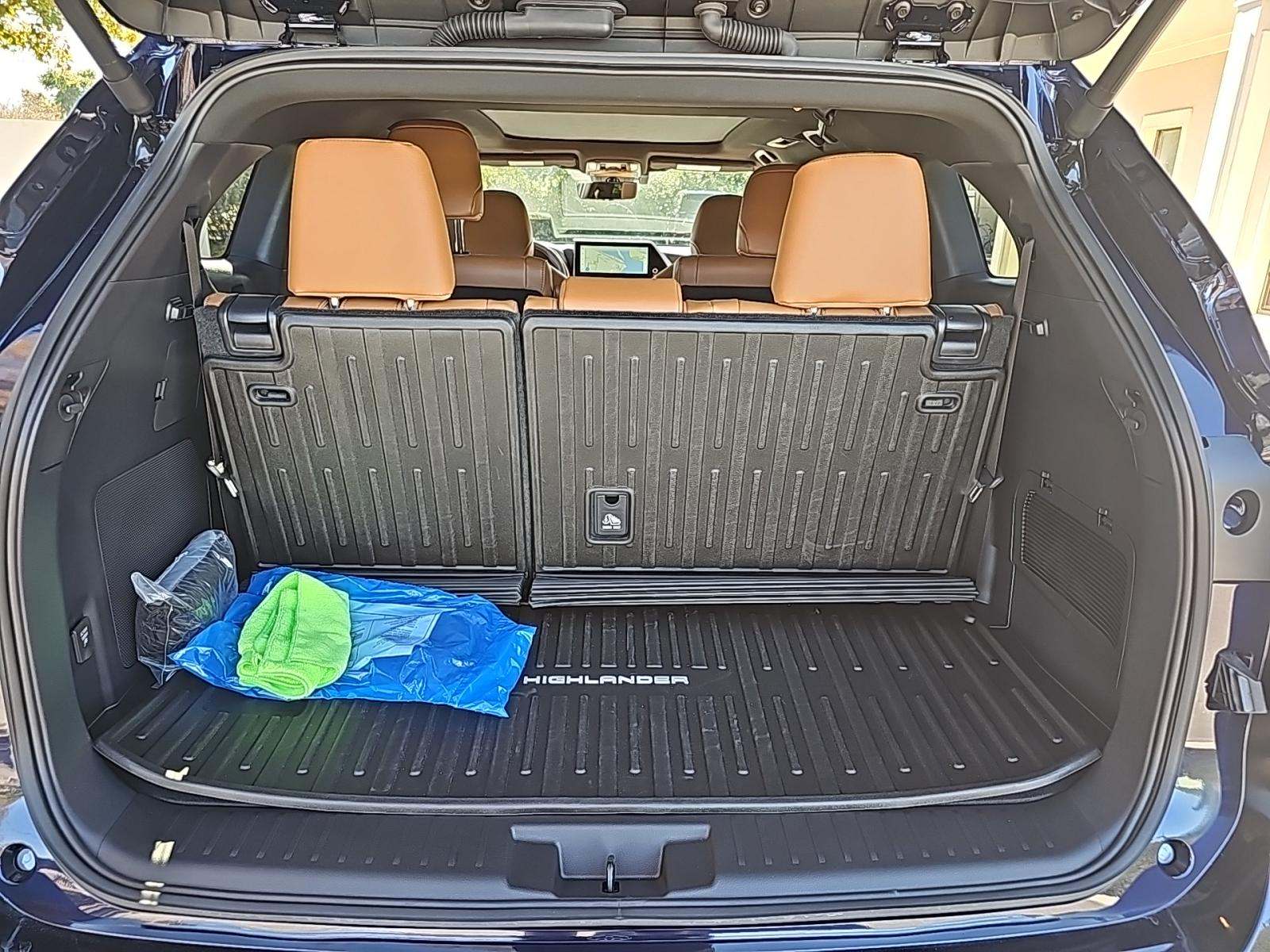 2025 Toyota Highlander Hybrid Platinum AWD