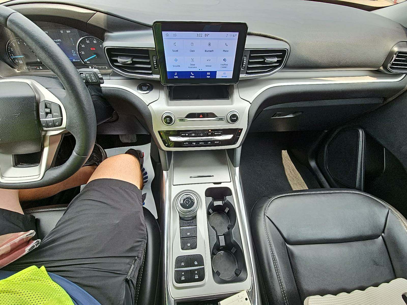 2024 Ford Explorer XLT RWD